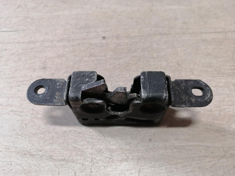 Fluence №4 замок капота