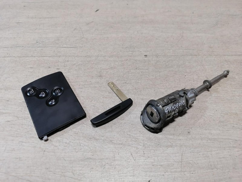 Fluence №4 ключ карта с личинкой двери