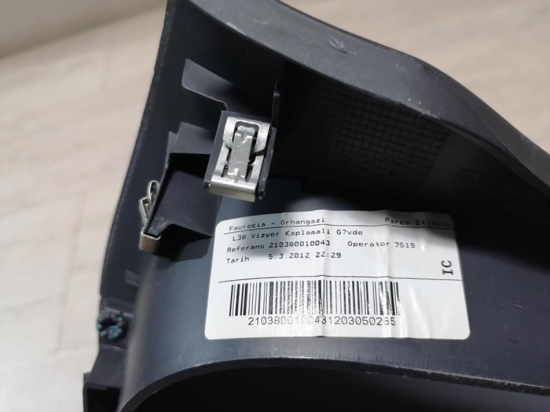 Fluence №4 козырек панели приборов