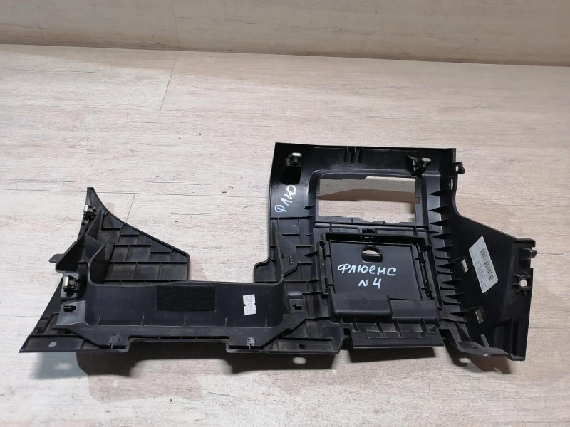 Fluence №4 накладка подрулевая