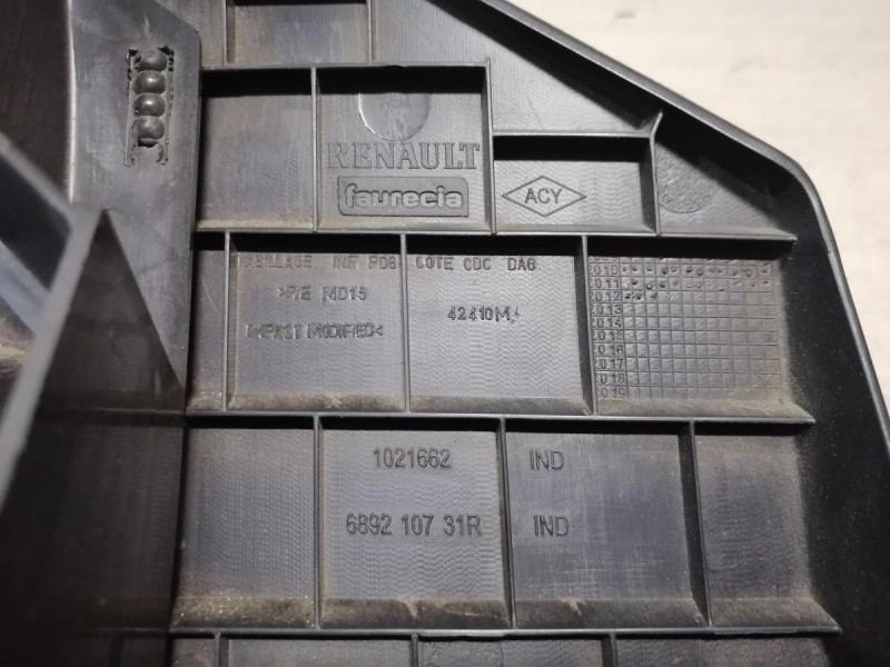 Fluence №4 накладка подрулевая