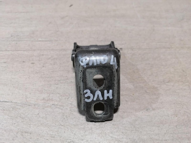 Fluence №4 петля двери нижняя