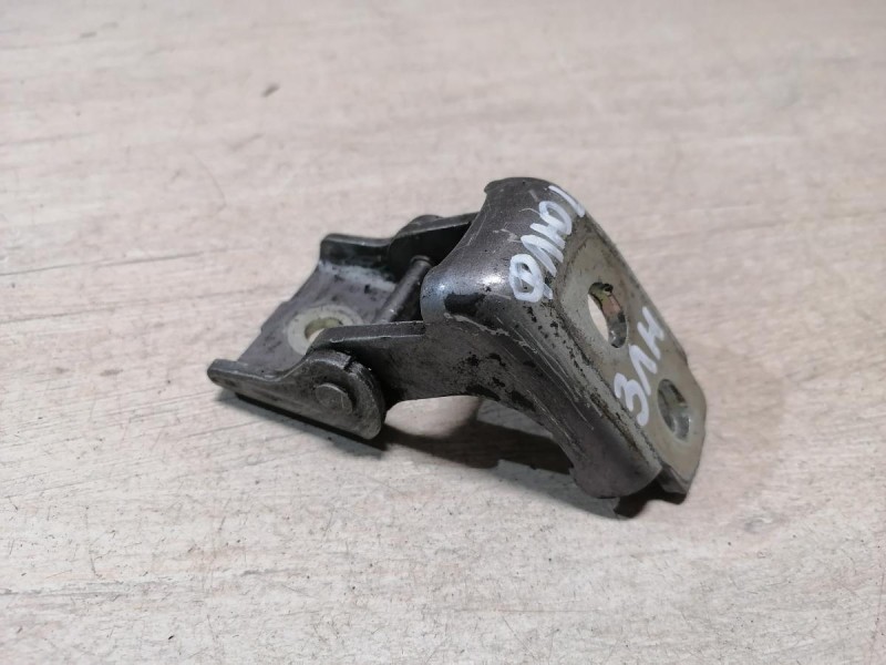 Fluence №4 петля двери нижняя