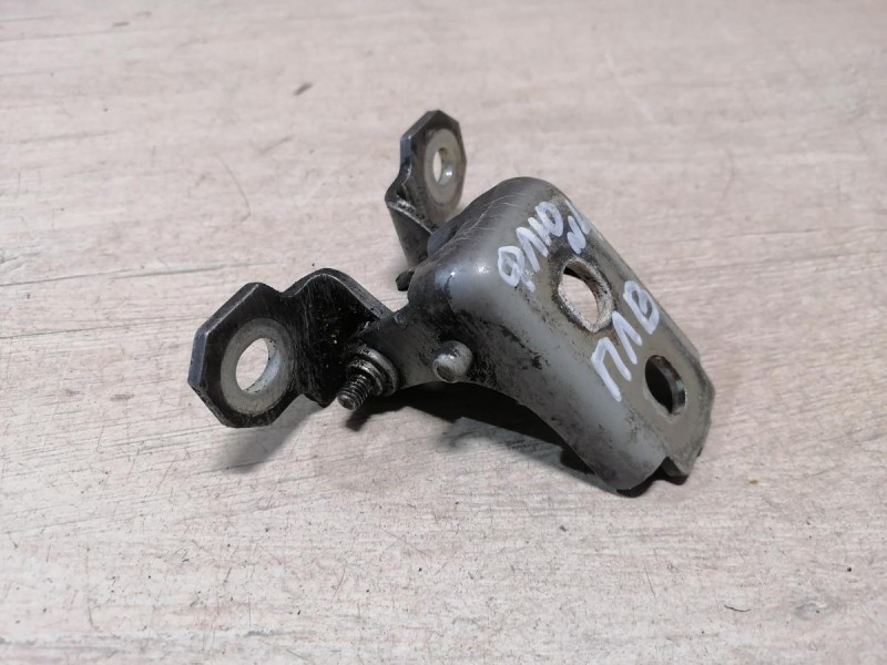 Fluence №4 петля двери верхняя левая