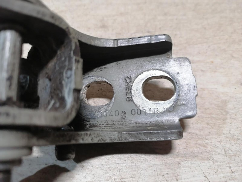 Fluence №4 петля двери верхняя правая