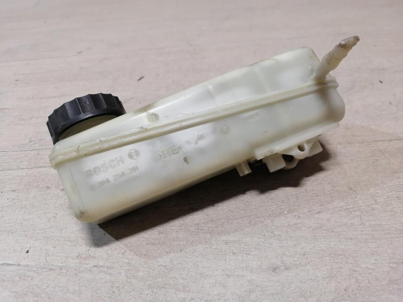 Fluence №4 бачок тормозного цилиндра акпп