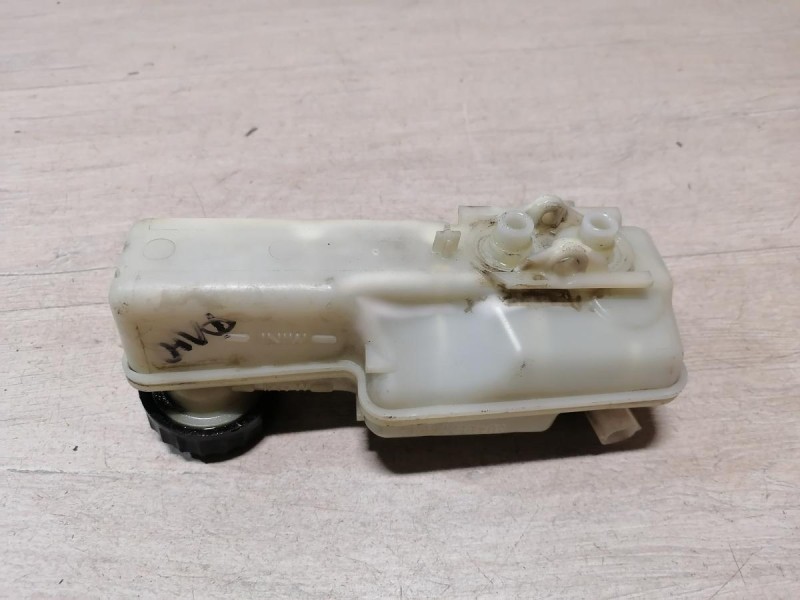 Fluence №4 бачок тормозного цилиндра акпп