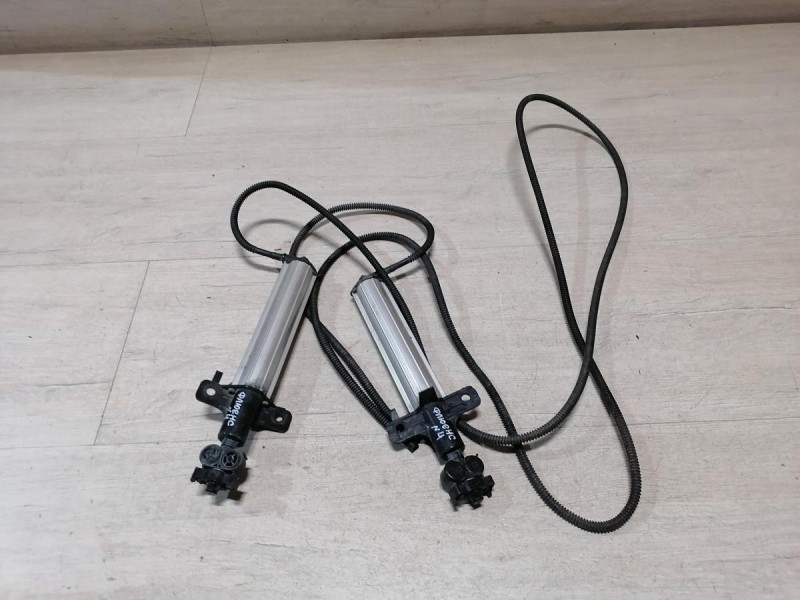 Fluence №4 форсунка омывателя фар деф