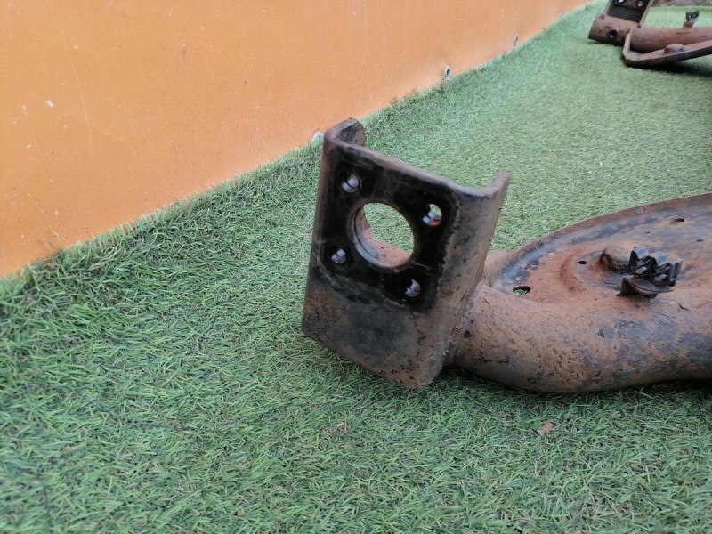 Logan ф2 №4 балка задняя