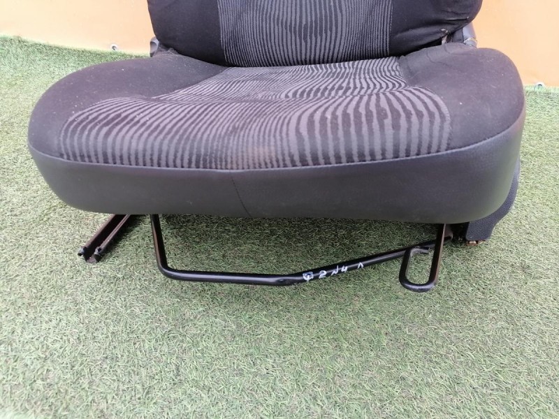 Logan ф2 №4 сиденье переднее к-кт