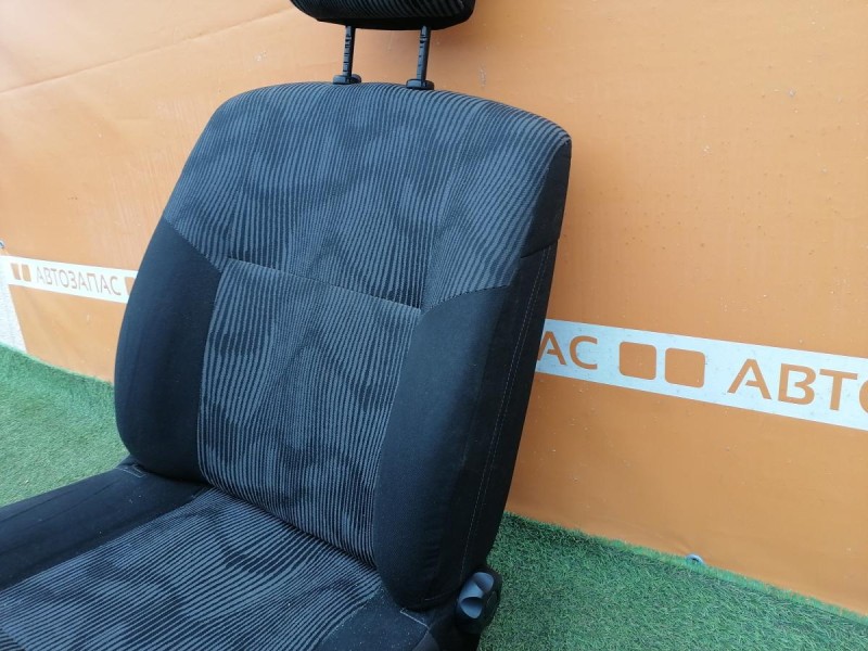 Logan ф2 №4 сиденье переднее к-кт