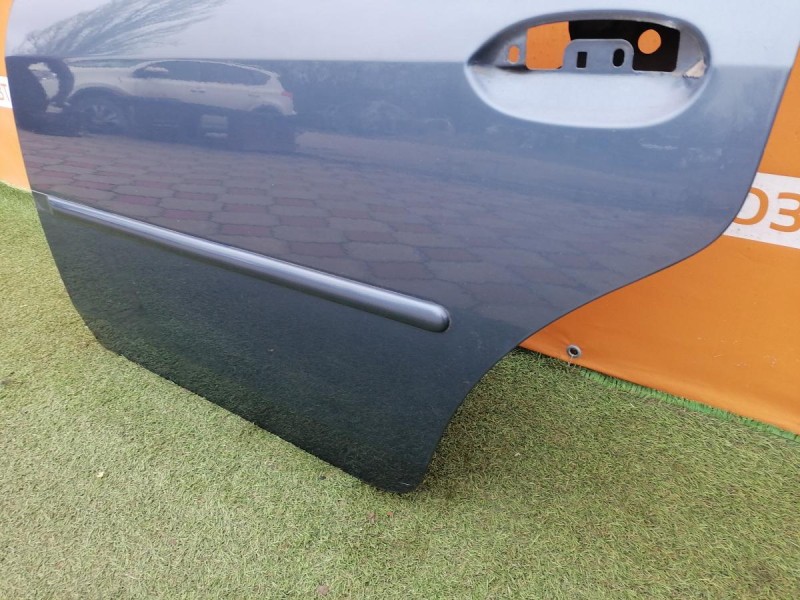 Logan ф2 №4 дверь задняя левая