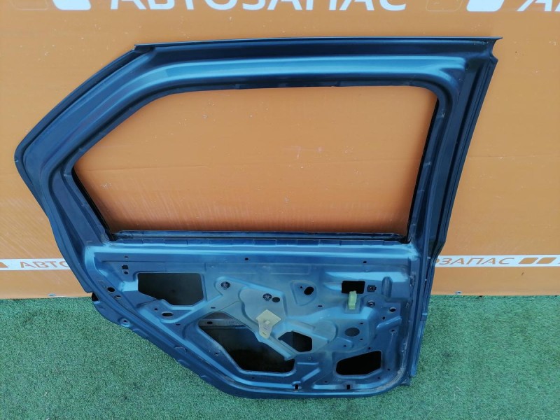 Logan ф2 №4 дверь задняя левая