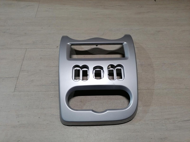 Logan ф2 №4 рамка под магнитолу блок кнопок деф