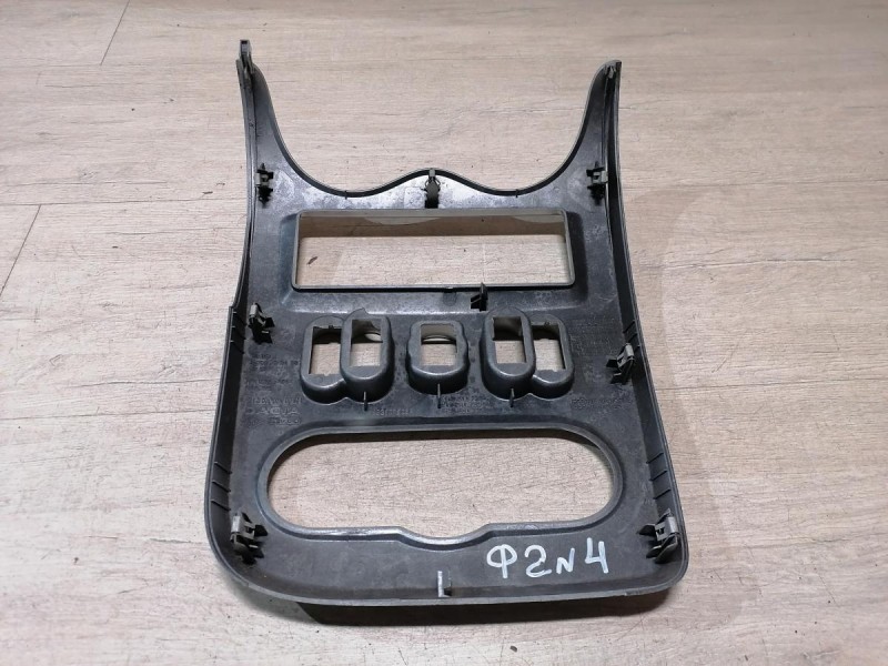 Logan ф2 №4 рамка под магнитолу блок кнопок деф