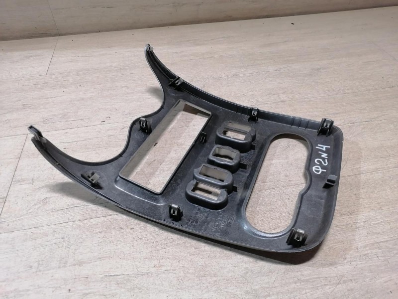 Logan ф2 №4 рамка под магнитолу блок кнопок деф