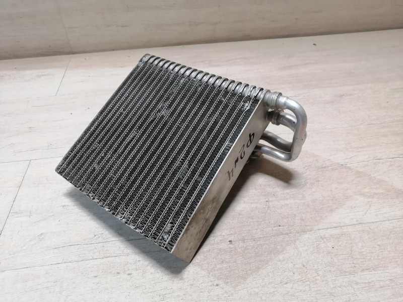 Logan ф2 №4 радиатор кондиционера печки деф