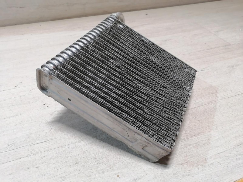 Logan ф2 №4 радиатор кондиционера печки деф