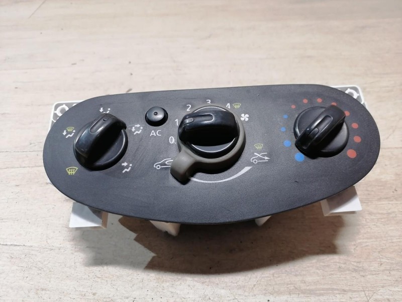 Logan ф2 №4 блок управления кондиционером