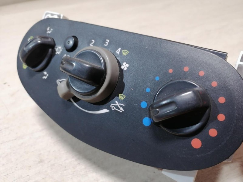 Logan ф2 №4 блок управления кондиционером