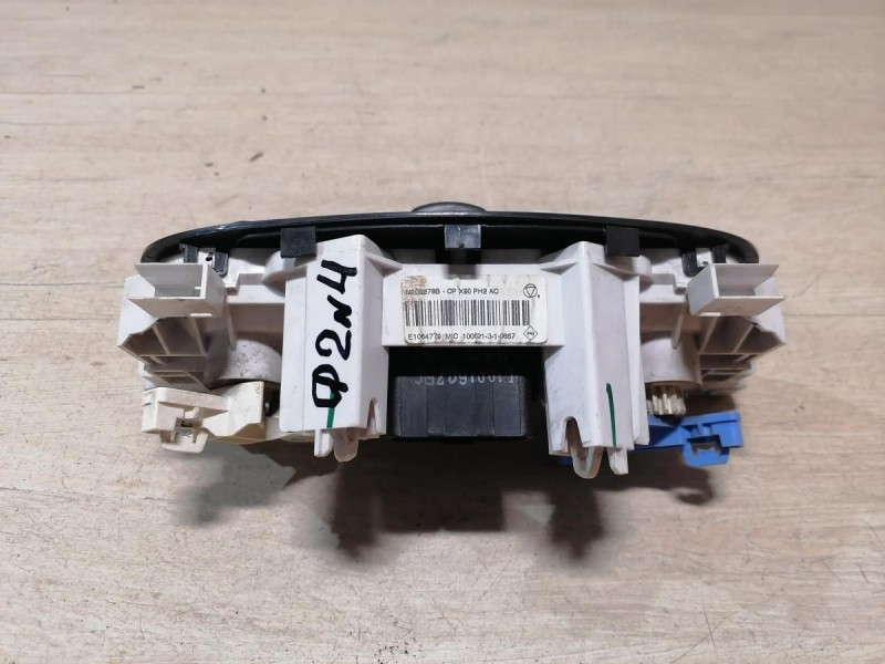 Logan ф2 №4 блок управления кондиционером
