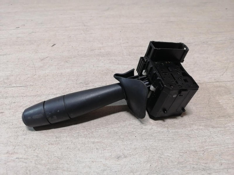 Logan ф2 №4 переключатель дворников