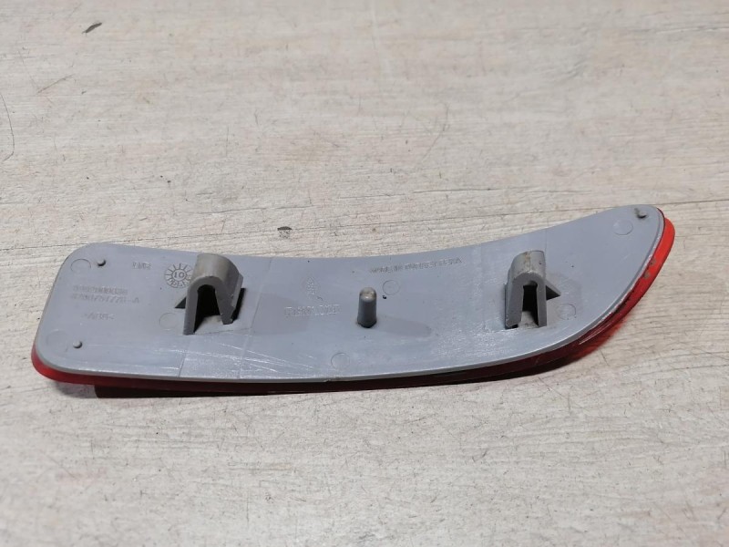 Logan ф2 №4 катафот правый