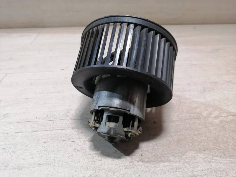 Logan ф2 №4 моторчик печки деф