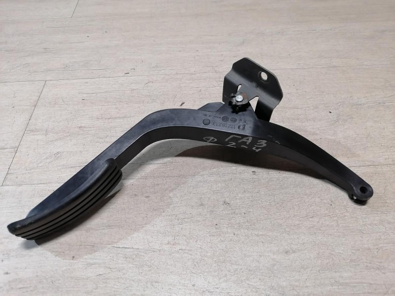 Logan ф2 №4 педаль газа