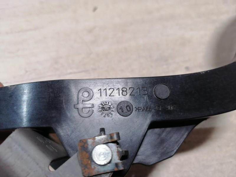 Logan ф2 №4 педаль газа