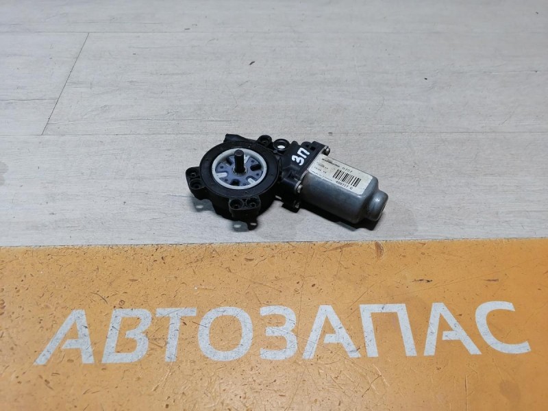 Logan ф2 №4 моторчик стеклоподъемника правый