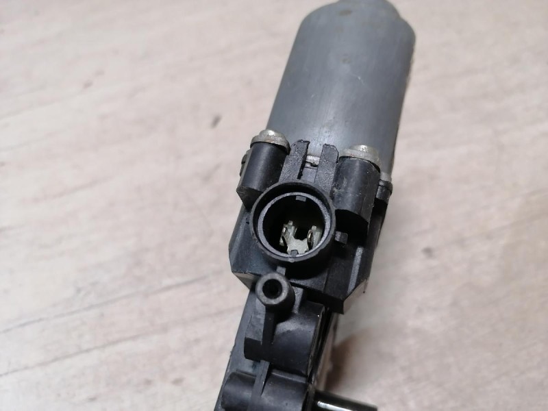 Logan ф2 №4 моторчик стеклоподъемника правый