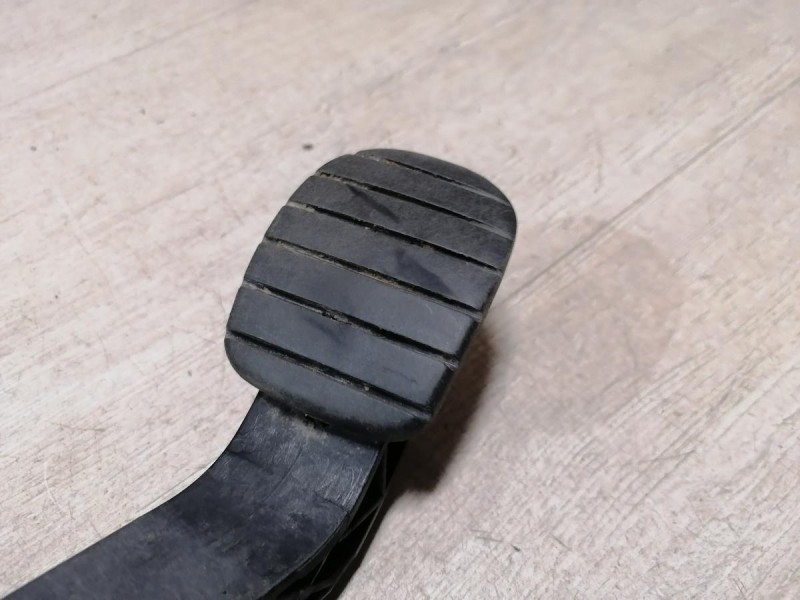 Logan ф2 №4 педаль сцепления