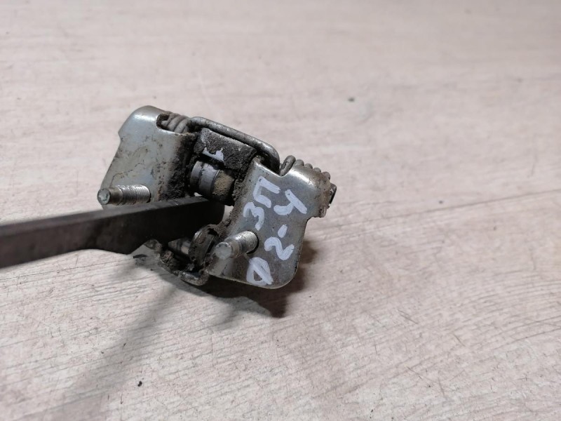 Logan ф2 №4 ограничитель двери