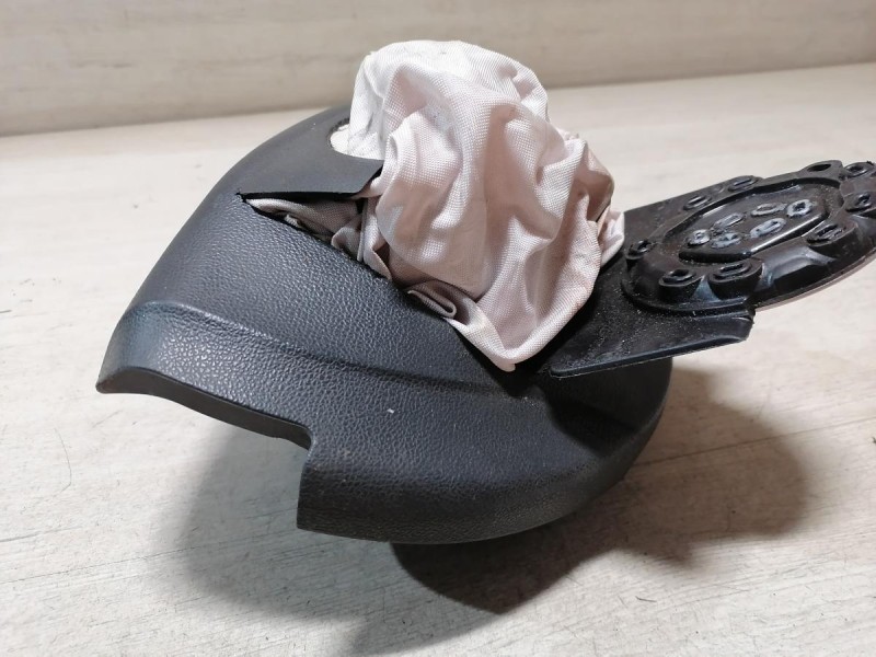 Logan ф2 №4 подушка безопасности в руль стрел