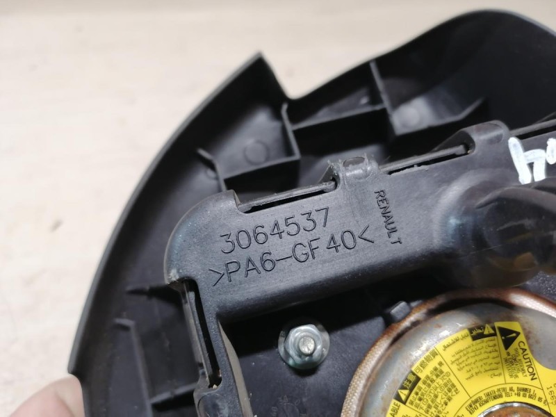 Logan ф2 №4 подушка безопасности в руль стрел