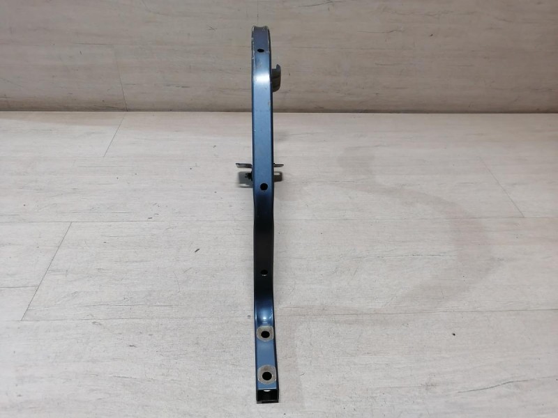 Logan ф2 №4 петля багажника левая