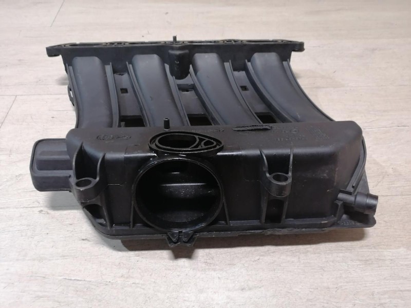 Logan ф2 №4 коллектор впускной 16кл