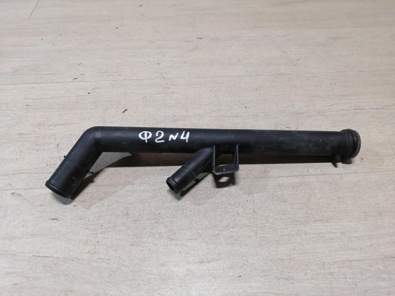 Logan ф2 №4 трубка охлаждения двигателя на помпу 16кл