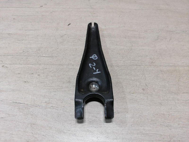 Logan ф2 №4 вилка сцепления