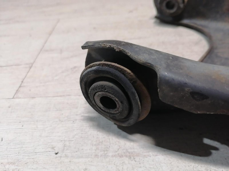 Logan ф2 №4 рычаг правый