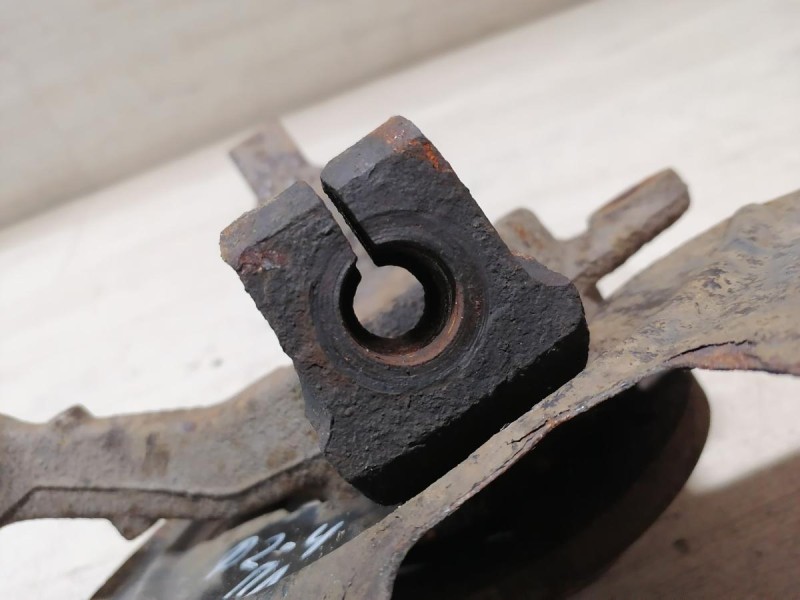 Logan ф2 №4 кулак левый