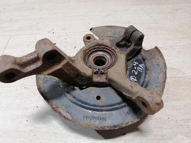 Logan ф2 №4 кулак левый