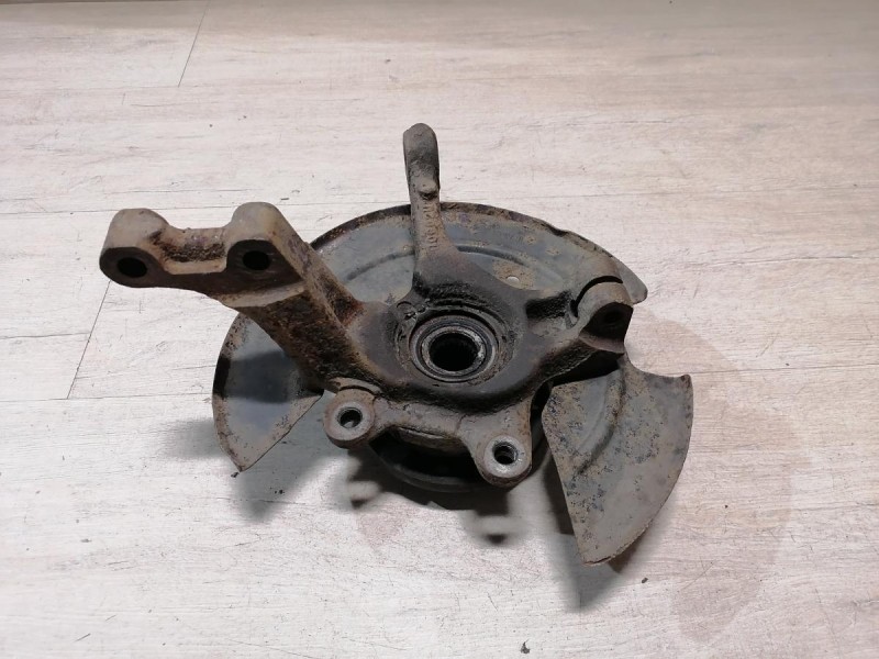 Logan ф2 №4 кулак правый