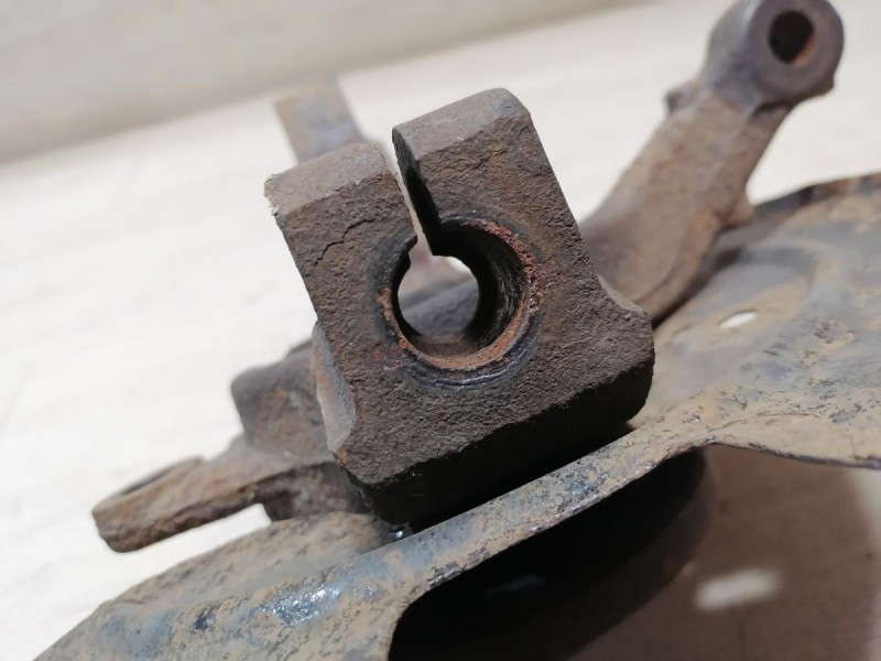 Logan ф2 №4 кулак правый