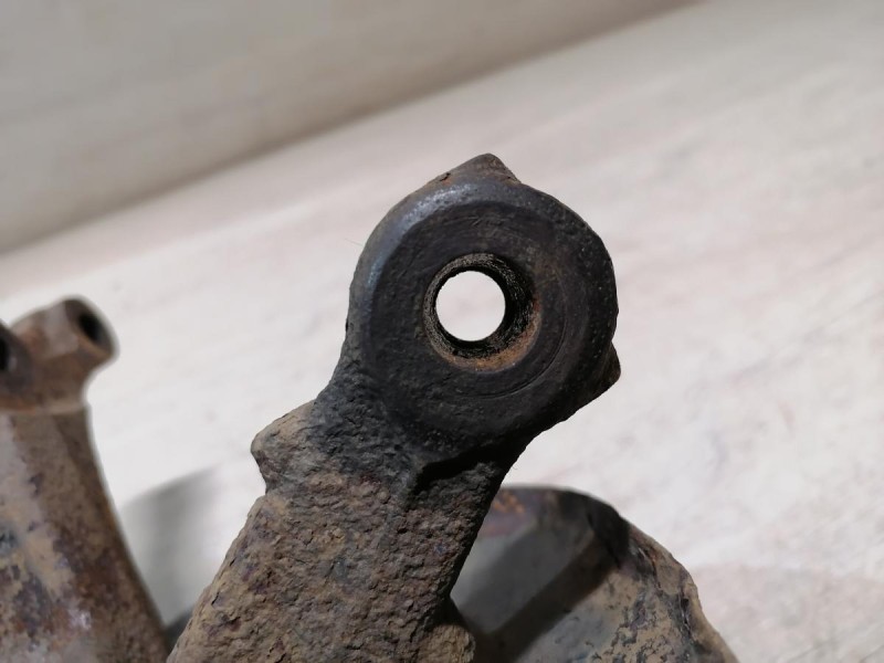 Logan ф2 №4 кулак правый