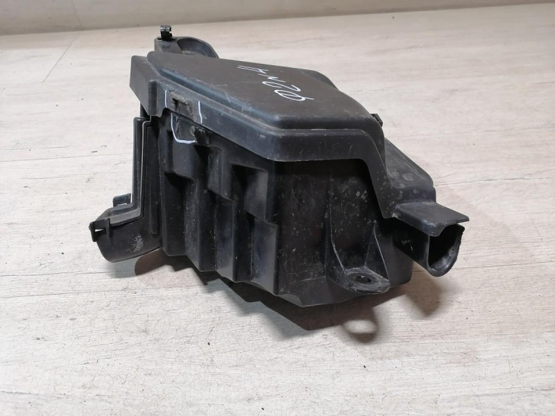 Logan ф2 №4 корпус блока предохранителей деф