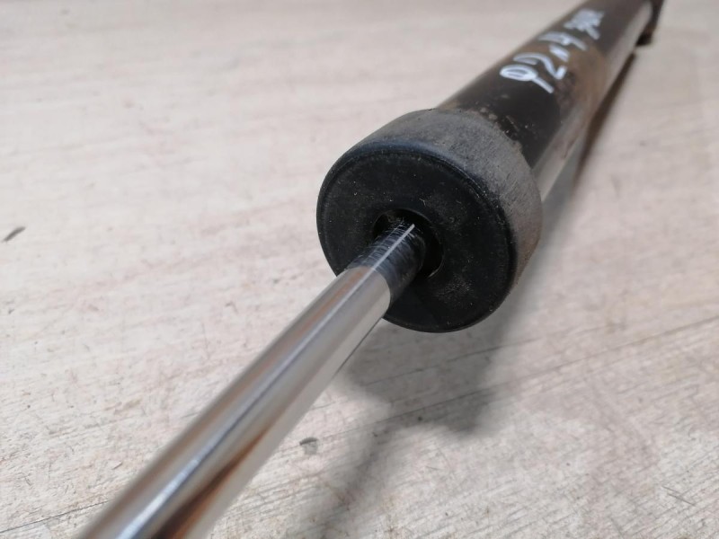 Logan ф2 №4 амортизатор задний