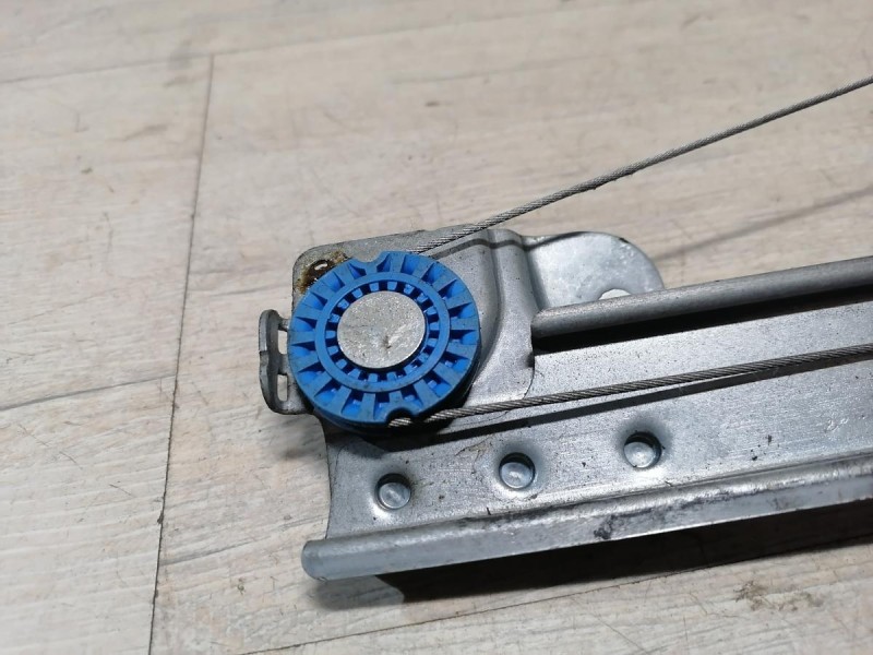 Logan ф2 №4 стеклоподъемник задний правый эл