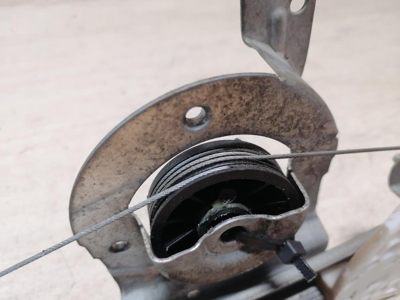 Logan ф2 №4 стеклоподъемник задний правый эл